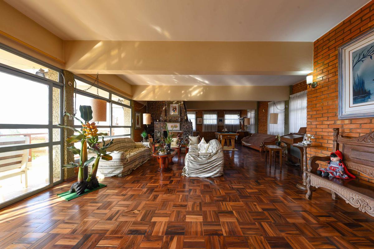 Casa, Santa Lúcia, 5 Quartos, 4 Vagas, 3 Suítes