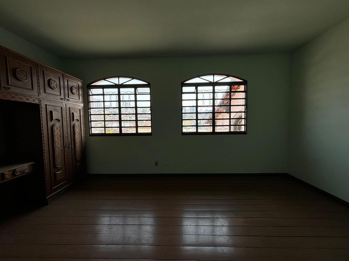 Casa, Carlos Prates, 6 Quartos, 2 Vagas