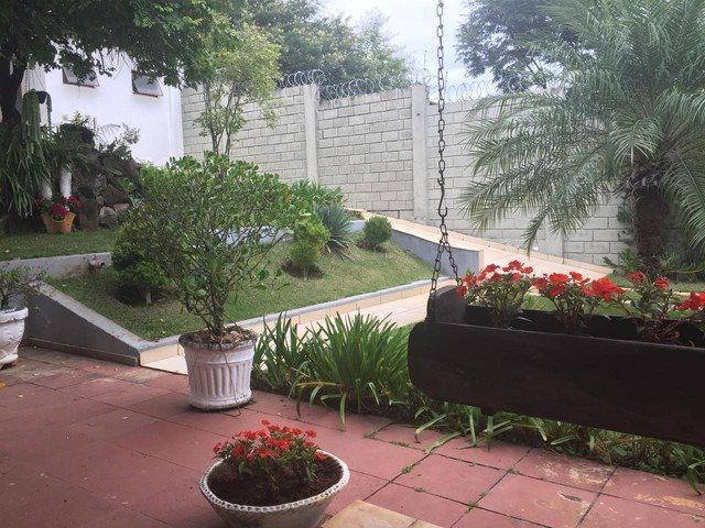 Casa, Angola, 4 Quartos, 0 Vaga, 2 Suítes