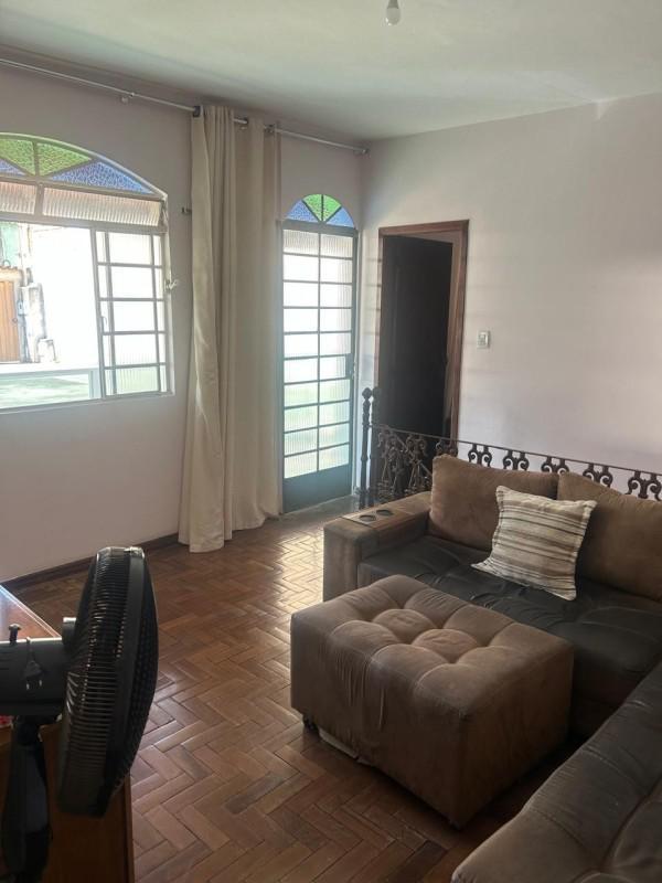 Casa, Fernão Dias, 3 Quartos, 8 Vagas