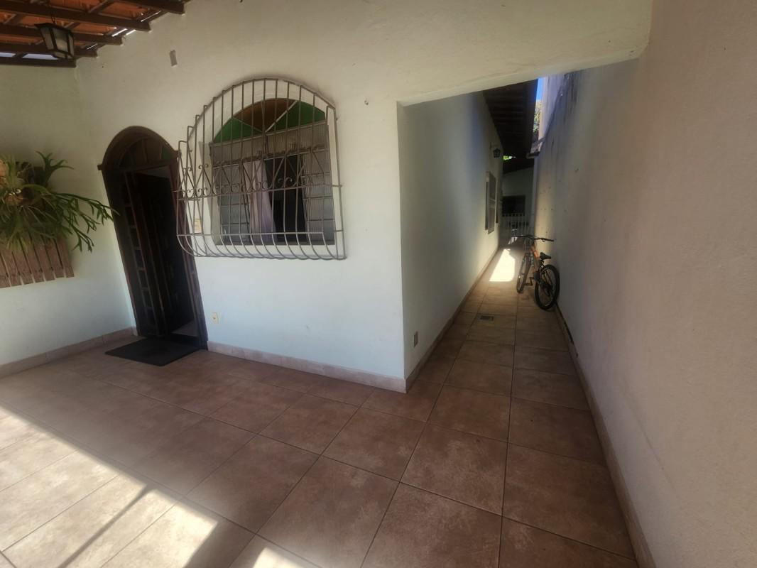 Casa, Coqueiros, 4 Quartos, 6 Vagas, 2 Suítes