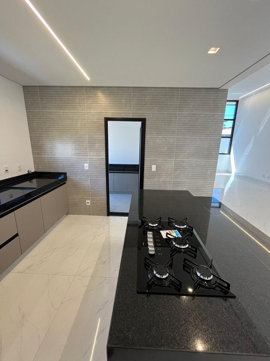 Casa, Joá, 3 Quartos, 4 Vagas, 3 Suítes