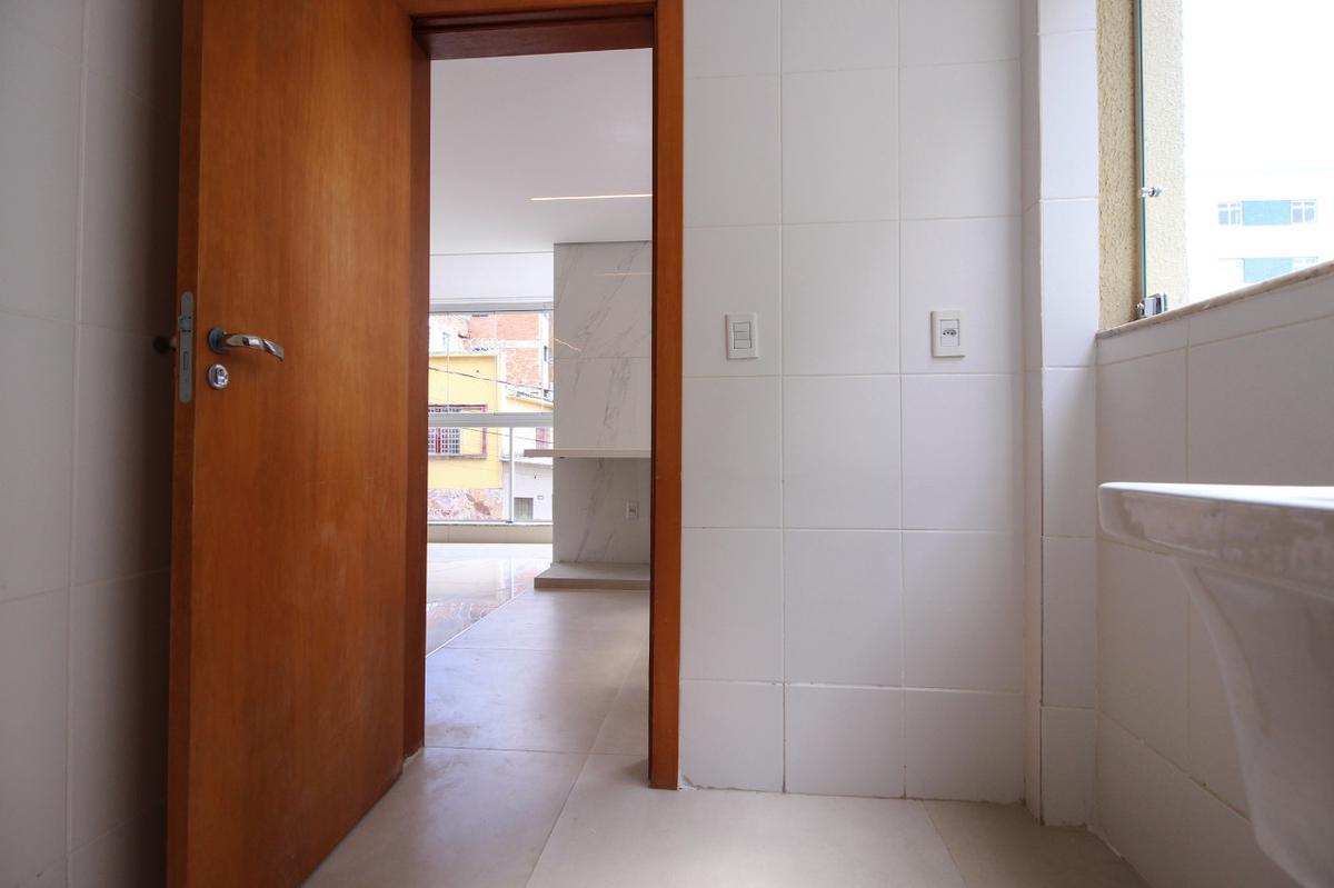 Apartamento, Sagrada Família, 3 Quartos, 2 Vagas, 1 Suíte