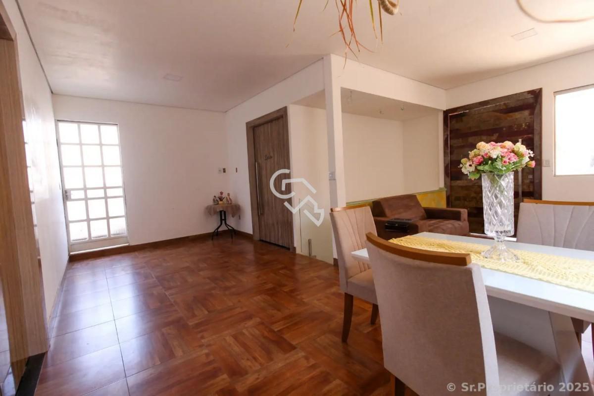 Casa, Horto, 6 Quartos, 2 Vagas, 5 Suítes