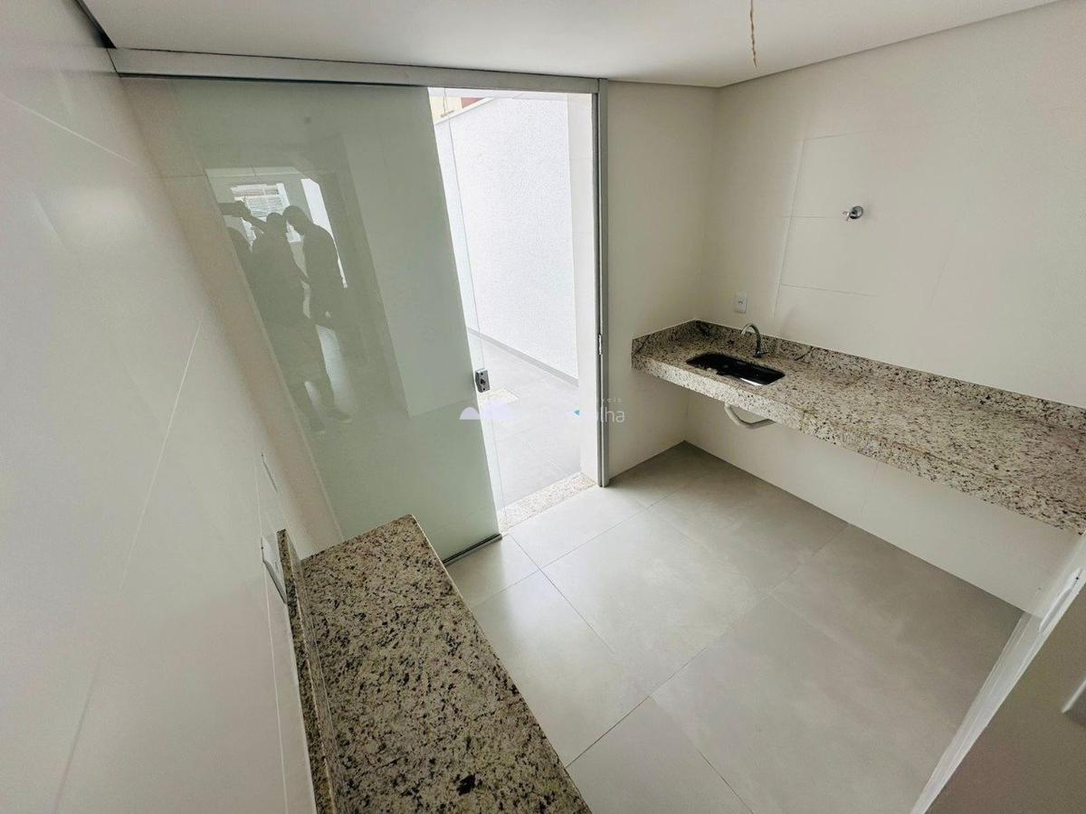 Casa, Jardim Leblon, 2 Quartos, 2 Vagas