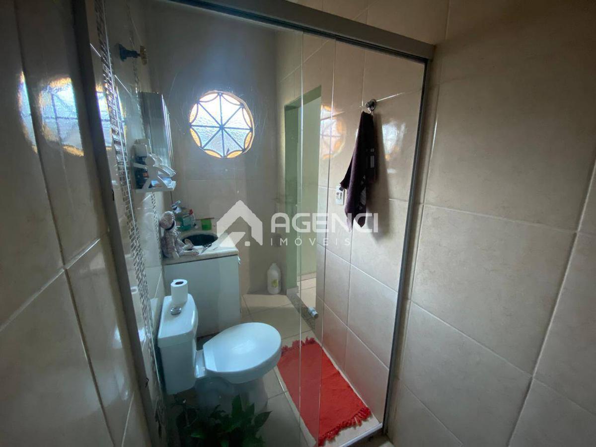 Casa, Santa Maria, 3 Quartos, 0 Vaga, 1 Suíte