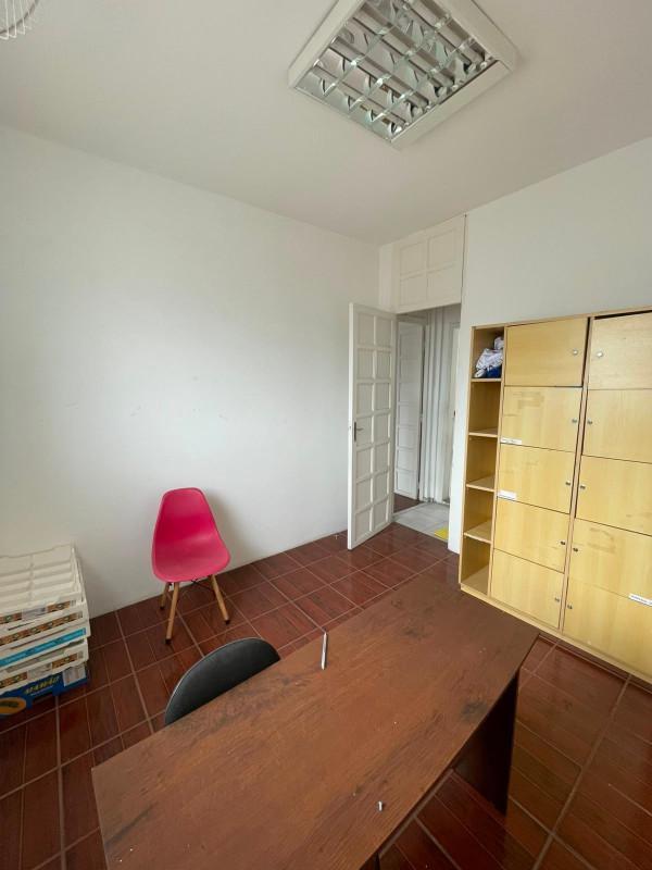 Casa Comercial, Candelária, 4 Quartos, 0 Vaga, 1 Suíte