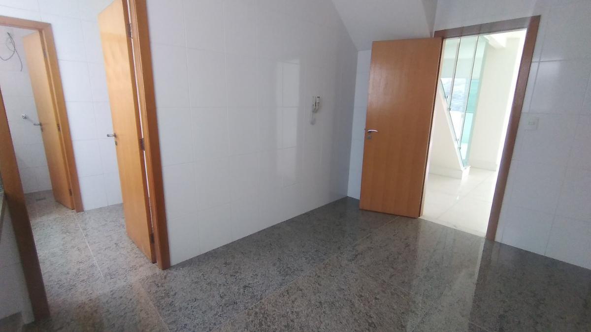 Cobertura, Buritis, 4 Quartos, 5 Vagas, 1 Suíte