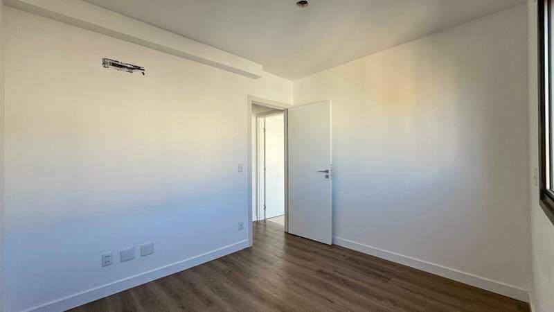 Apartamento, Cruzeiro, 4 Quartos, 3 Vagas, 2 Suítes