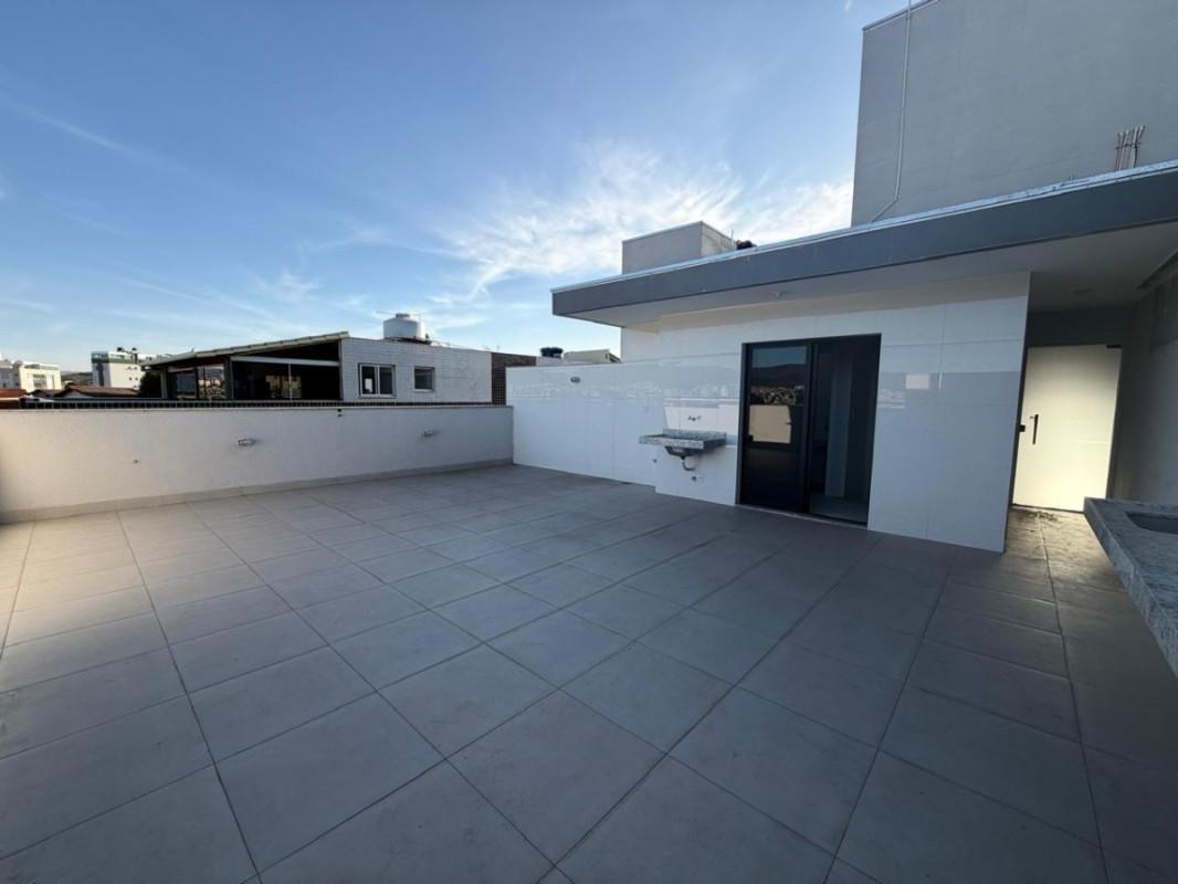 Cobertura, Tirol (barreiro), 3 Quartos, 2 Vagas, 1 Suíte
