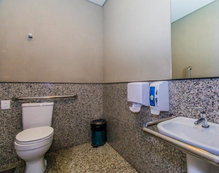 Sala, Estoril, 6 Vagas
