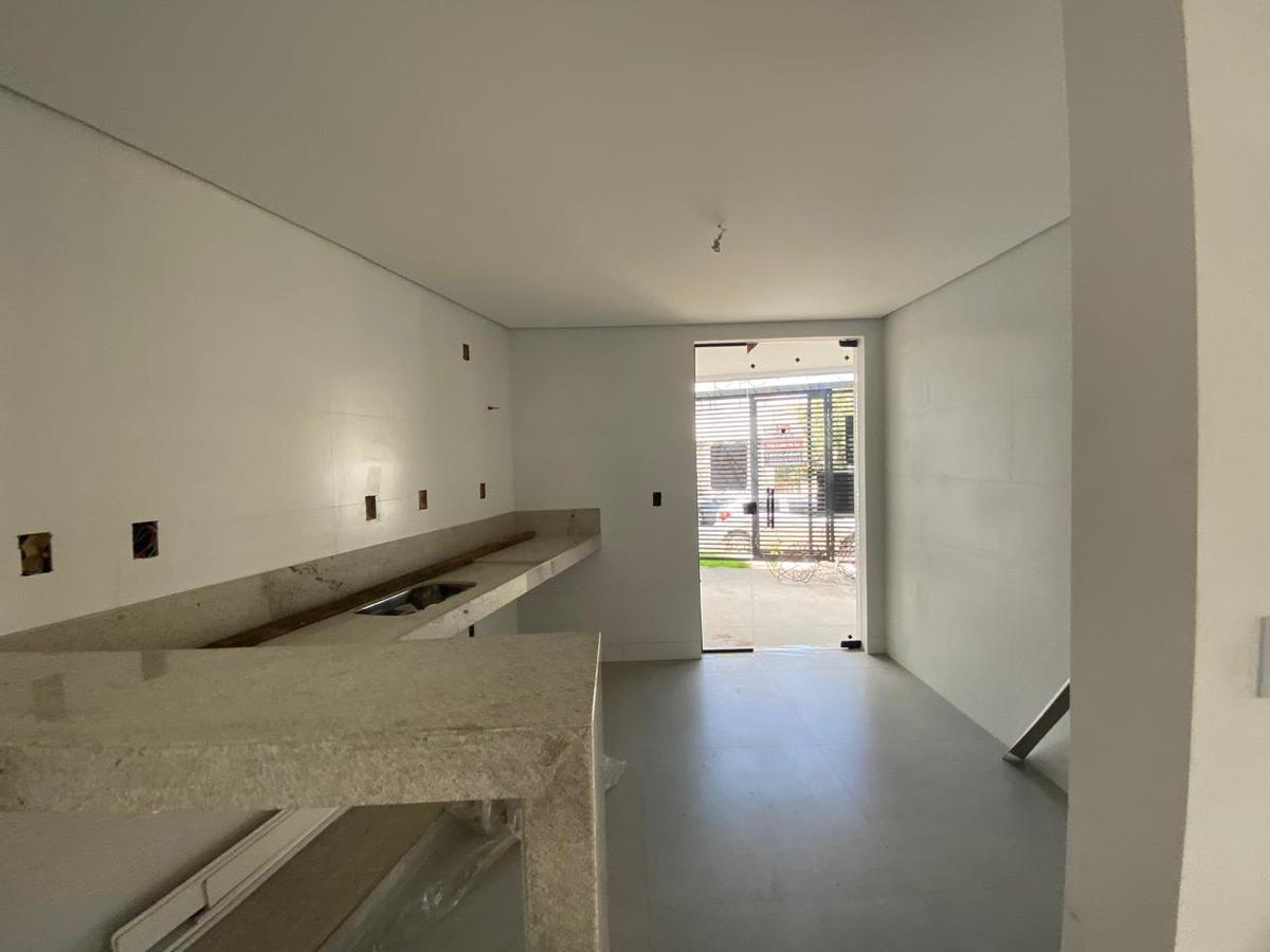 Casa, Planalto, 3 Quartos, 3 Vagas, 1 Suíte