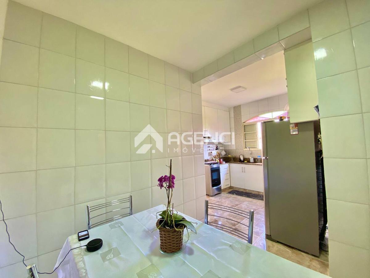 Casa, Santa Maria, 3 Quartos, 0 Vaga, 1 Suíte