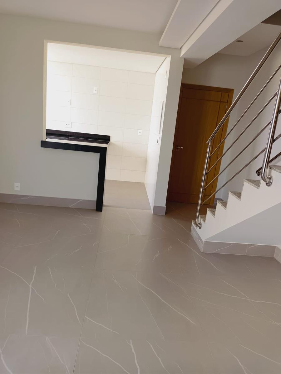 Cobertura, Fonte Grande, 3 Quartos, 2 Vagas, 1 Suíte