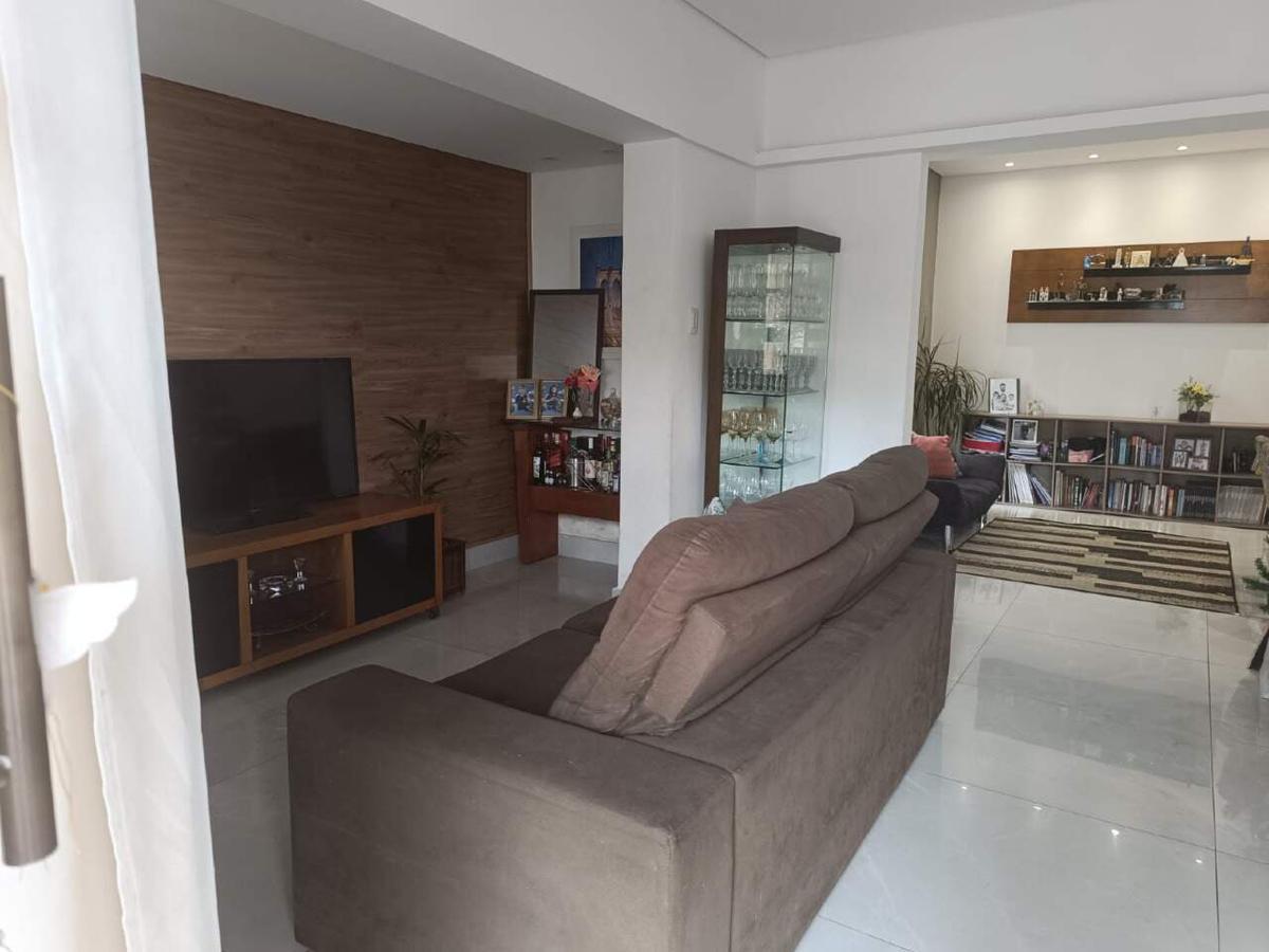 Casa, Jardim América, 3 Quartos, 4 Vagas, 2 Suítes