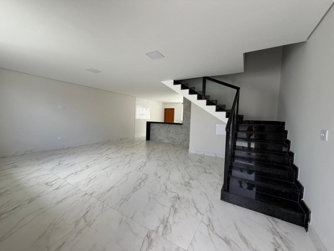 Casa, Santa Helena (barreiro), 3 Quartos, 3 Vagas, 1 Suíte