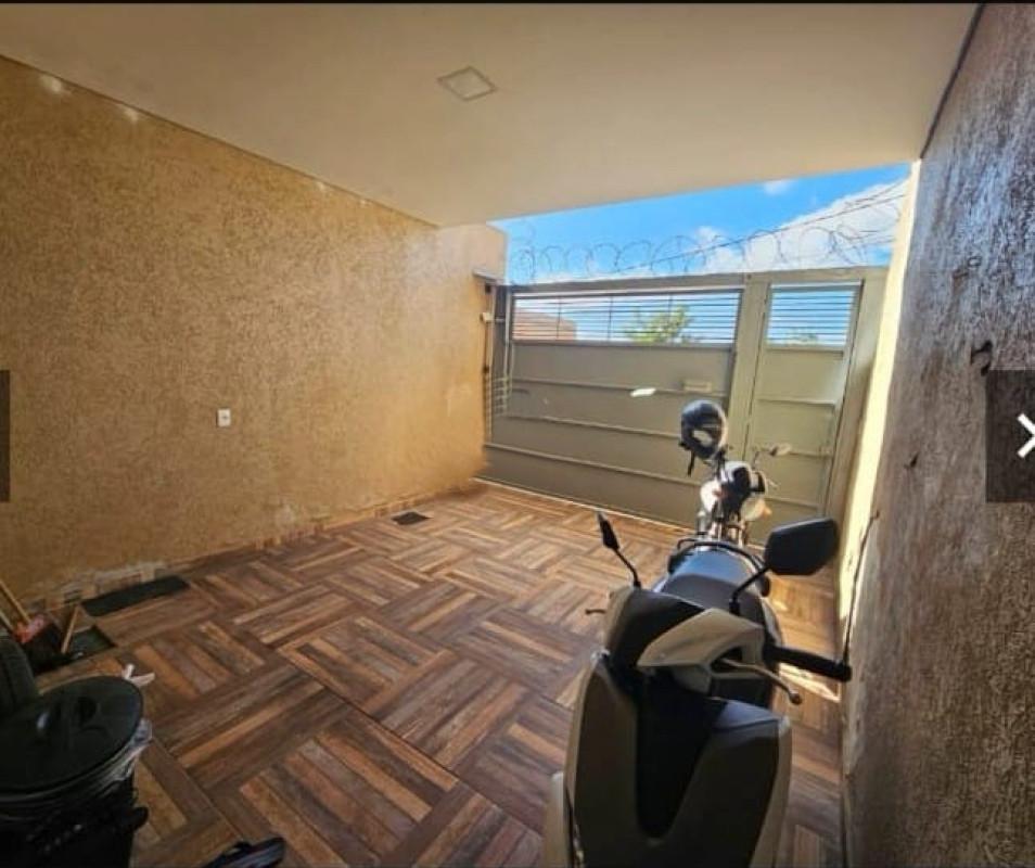 Casa, Monte Verde, 2 Quartos, 2 Vagas, 1 Suíte