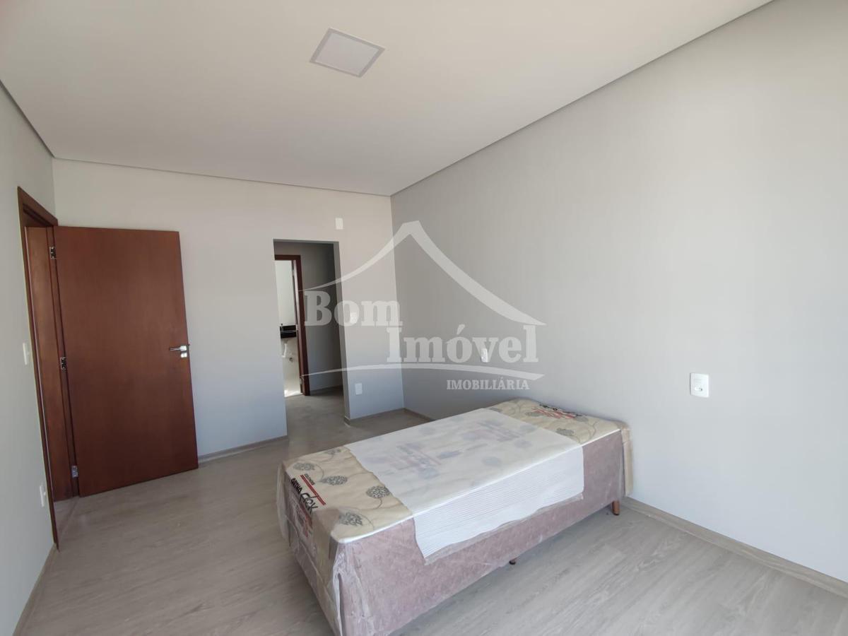 Apartamento, Centro, 2 Quartos, 0 Vaga, 1 Suíte