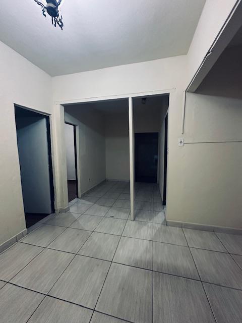 Casa, Jardim América, 2 Quartos, 0 Vaga