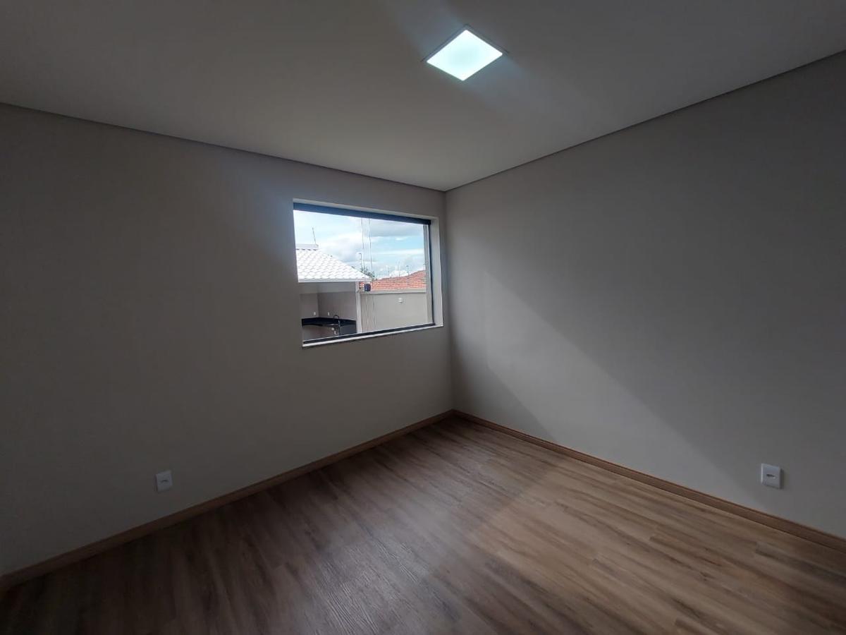Casa, Planalto, 4 Quartos, 4 Vagas, 1 Suíte
