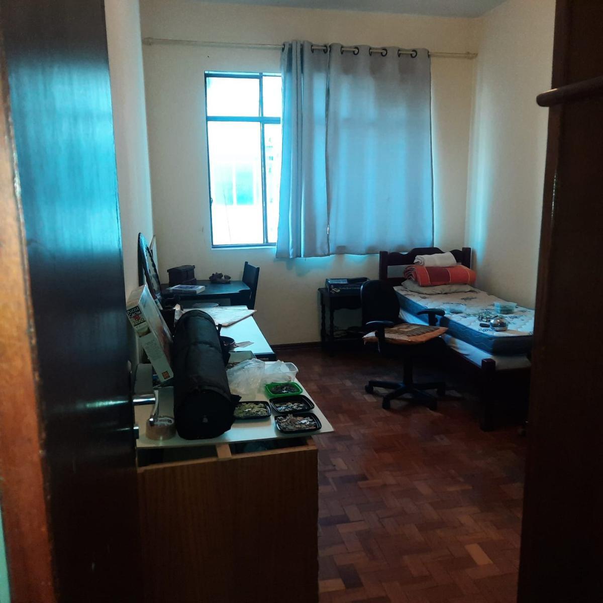 Apartamento, Floresta, 2 Quartos, 0 Vaga