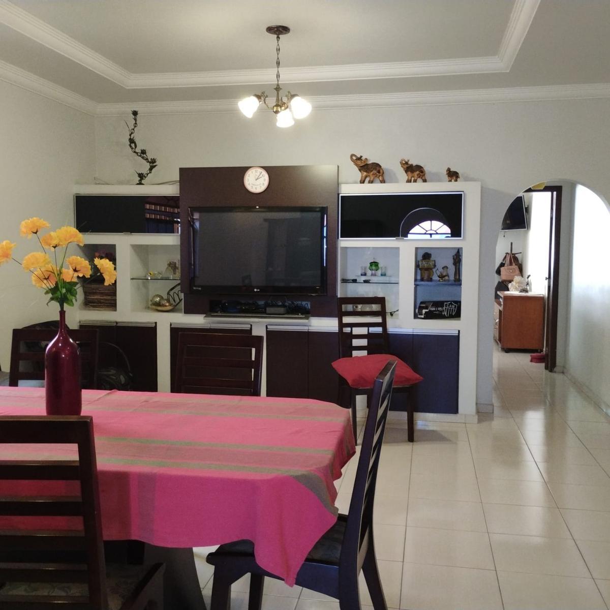 Casa, Ouro Preto, 3 Quartos, 4 Vagas, 1 Suíte