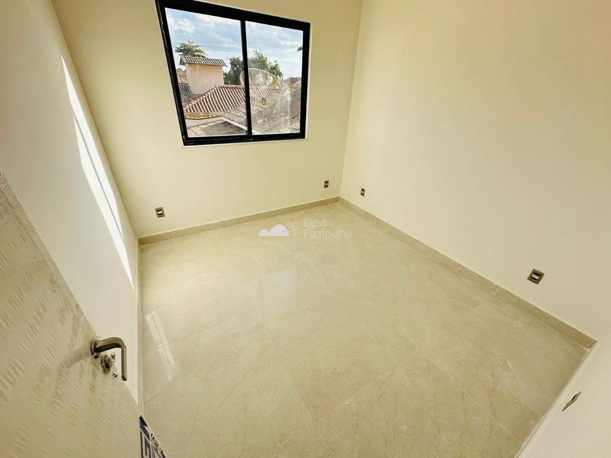 Casa, Santa Branca, 3 Quartos, 4 Vagas, 1 Suíte