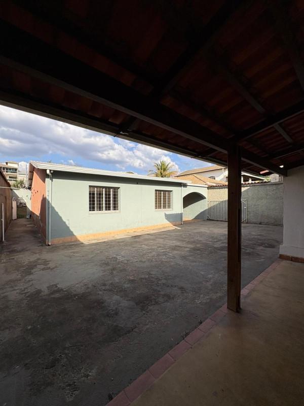 Casa, Jardim Riacho das Pedras, 3 Quartos, 5 Vagas, 1 Suíte
