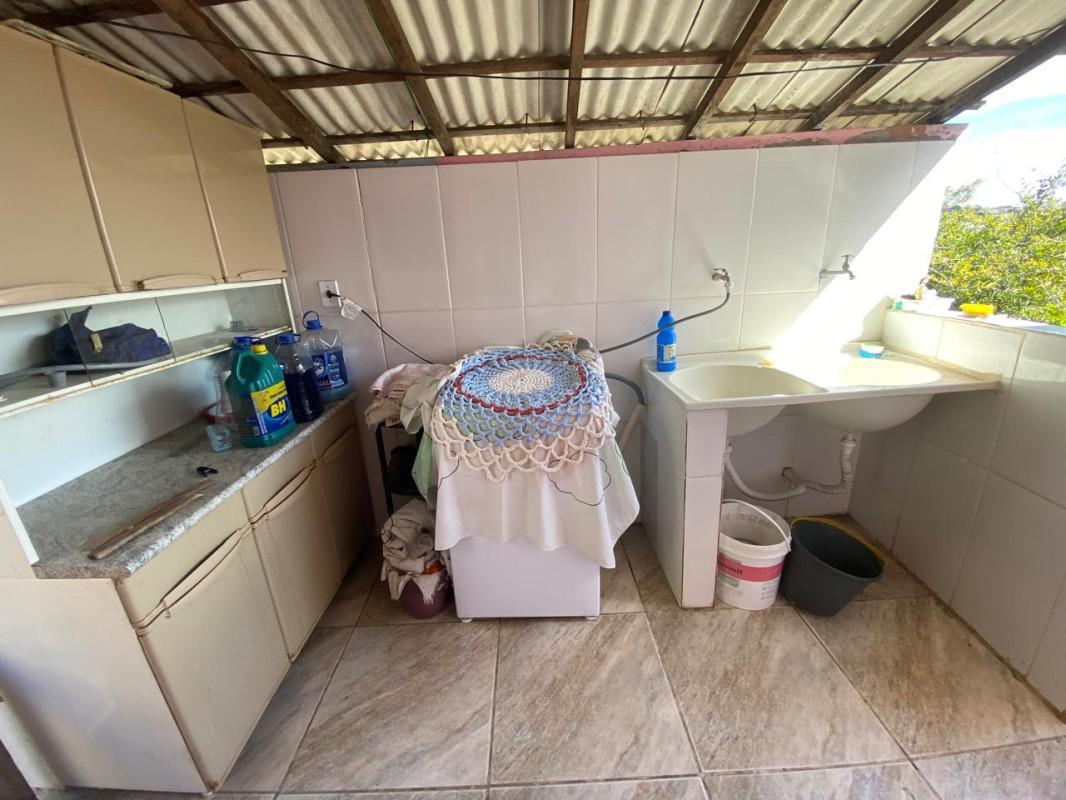 Casa, Nova Esperança, 4 Quartos, 1 Vaga, 1 Suíte