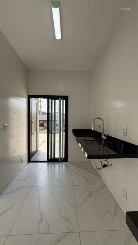 Casa, Novo Centro, 3 Quartos, 0 Vaga, 1 Suíte