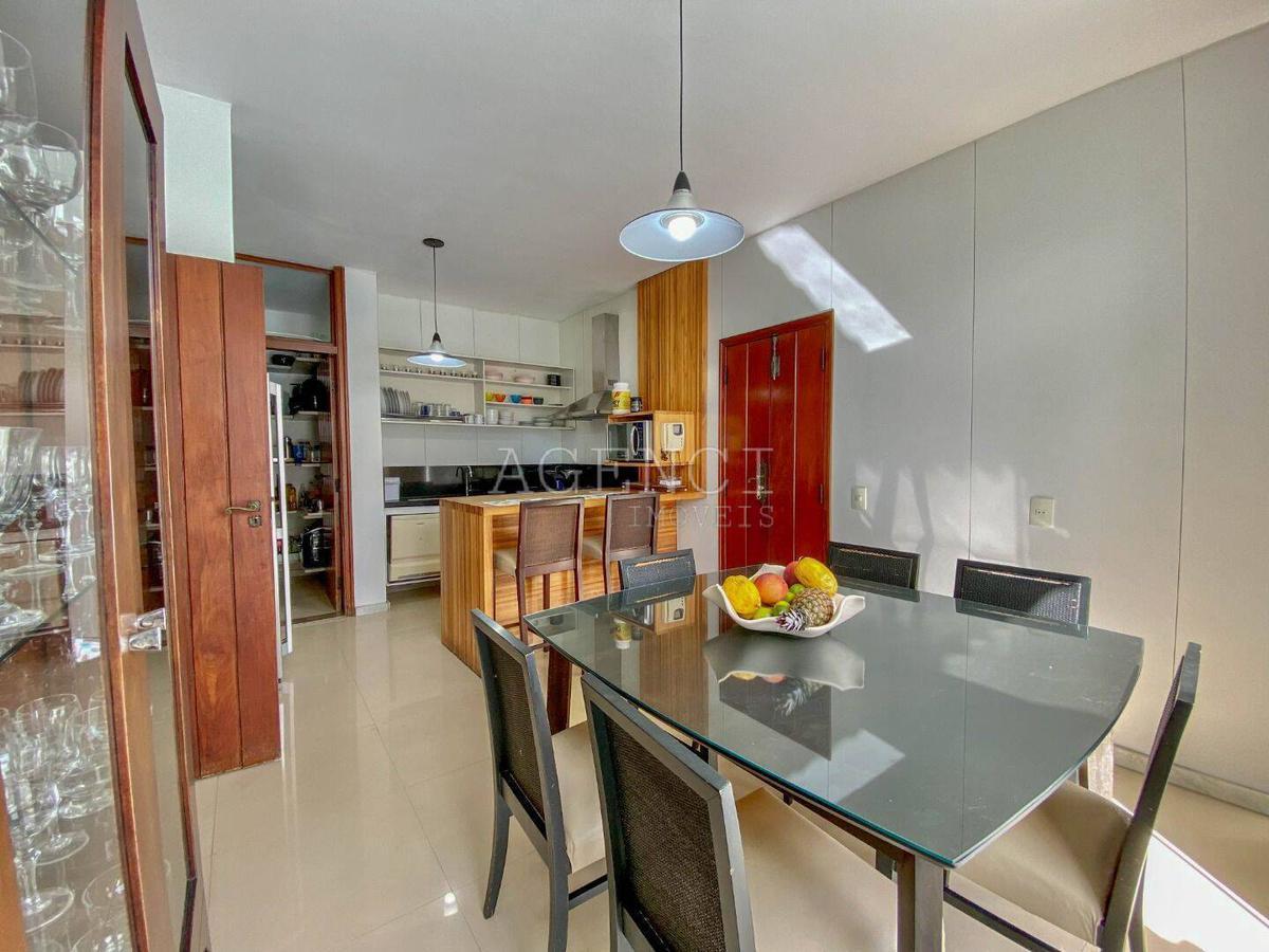 Casa, Bandeirantes (pampulha), 5 Quartos, 0 Vaga, 5 Suítes