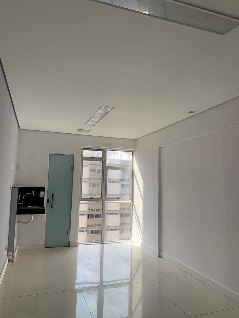 Sala, Centro, 0 Quarto, 4 Vagas