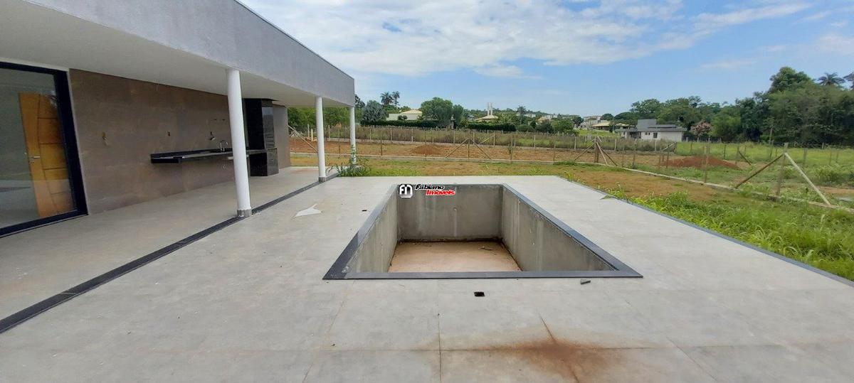 Casa, Campinho, 3 Quartos, 4 Vagas, 3 Suítes