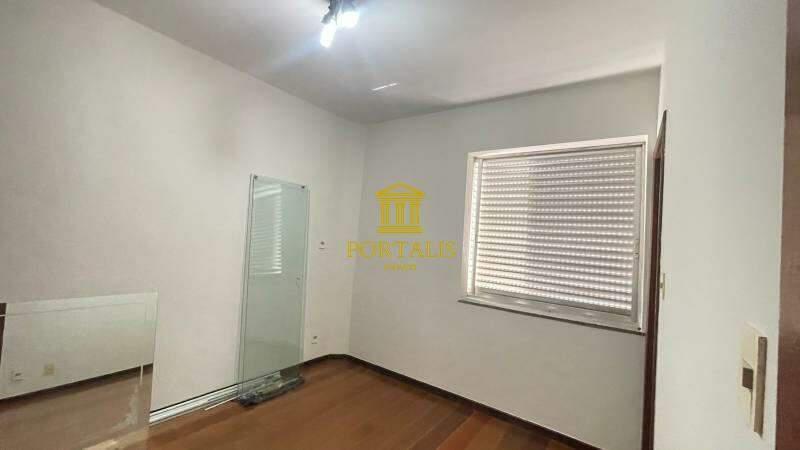Apartamento, Funcionários, 3 Quartos, 2 Vagas, 1 Suíte