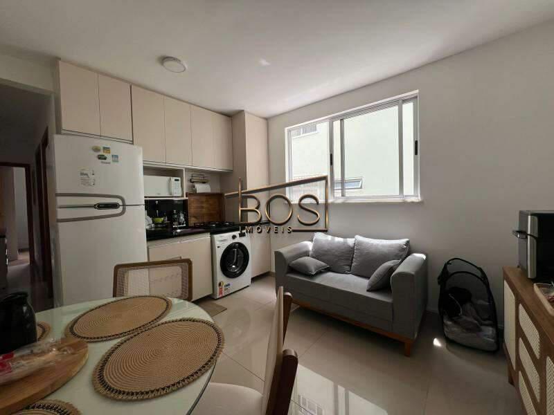 Apartamento, Sagrada Família, 2 Quartos, 1 Vaga