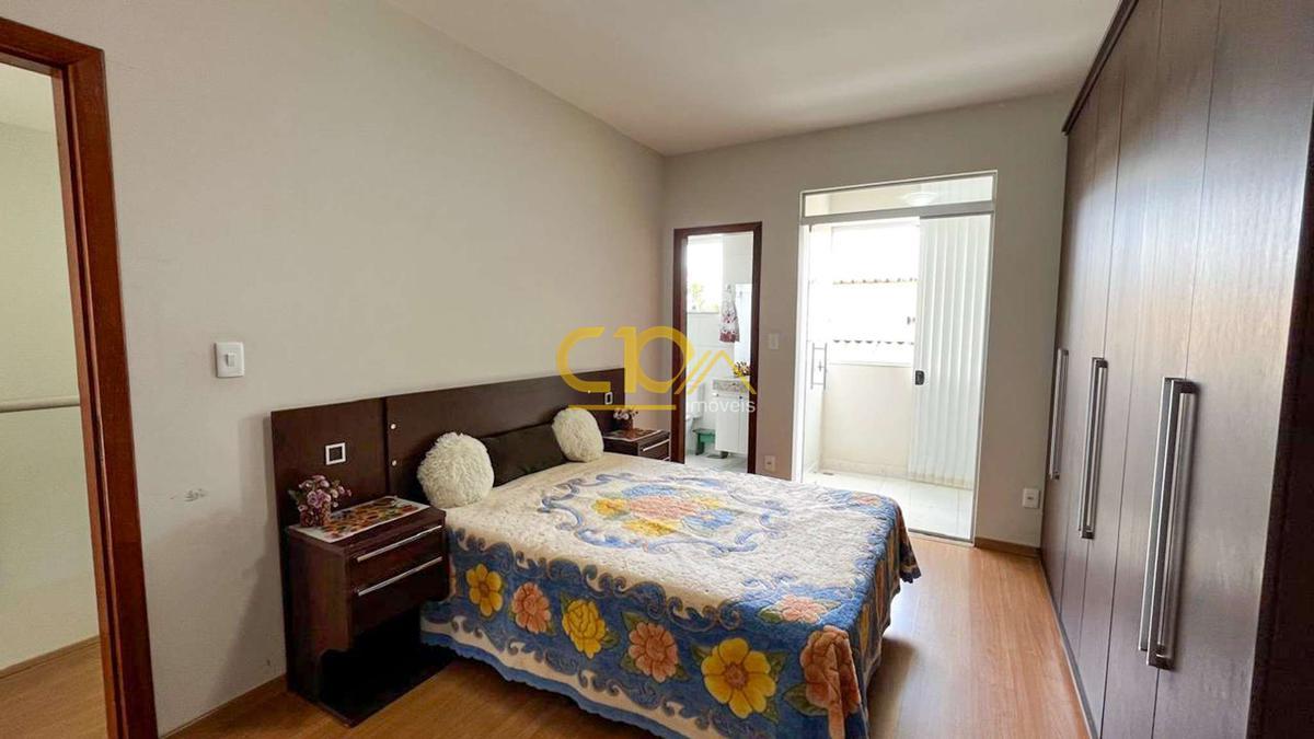 Casa, Santa Efigênia, 3 Quartos, 2 Vagas, 2 Suítes