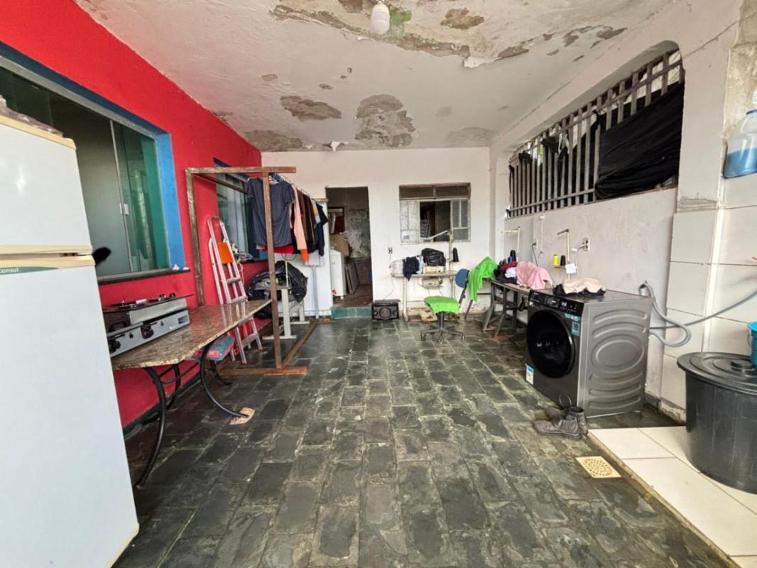 Casa, Cachoeirinha, 3 Quartos, 12 Vagas, 1 Suíte