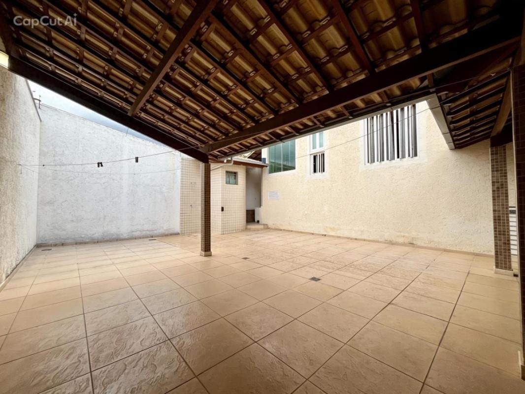 Casa, Paquetá, 3 Quartos, 4 Vagas, 1 Suíte