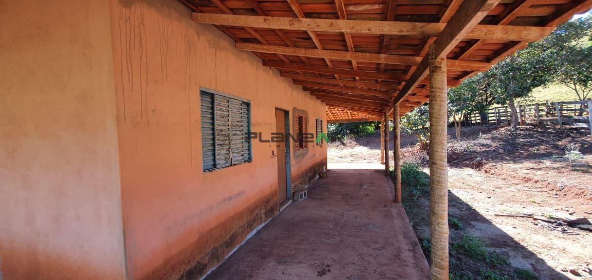 Fazenda, Centro, 2 Quartos, 0 Vaga