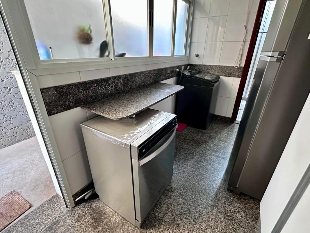 Casa, Santa Lúcia, 3 Quartos, 4 Vagas, 1 Suíte