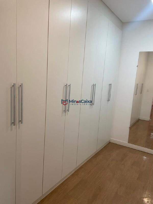 Casa, Santa Maria, 4 Quartos, 3 Vagas, 2 Suítes