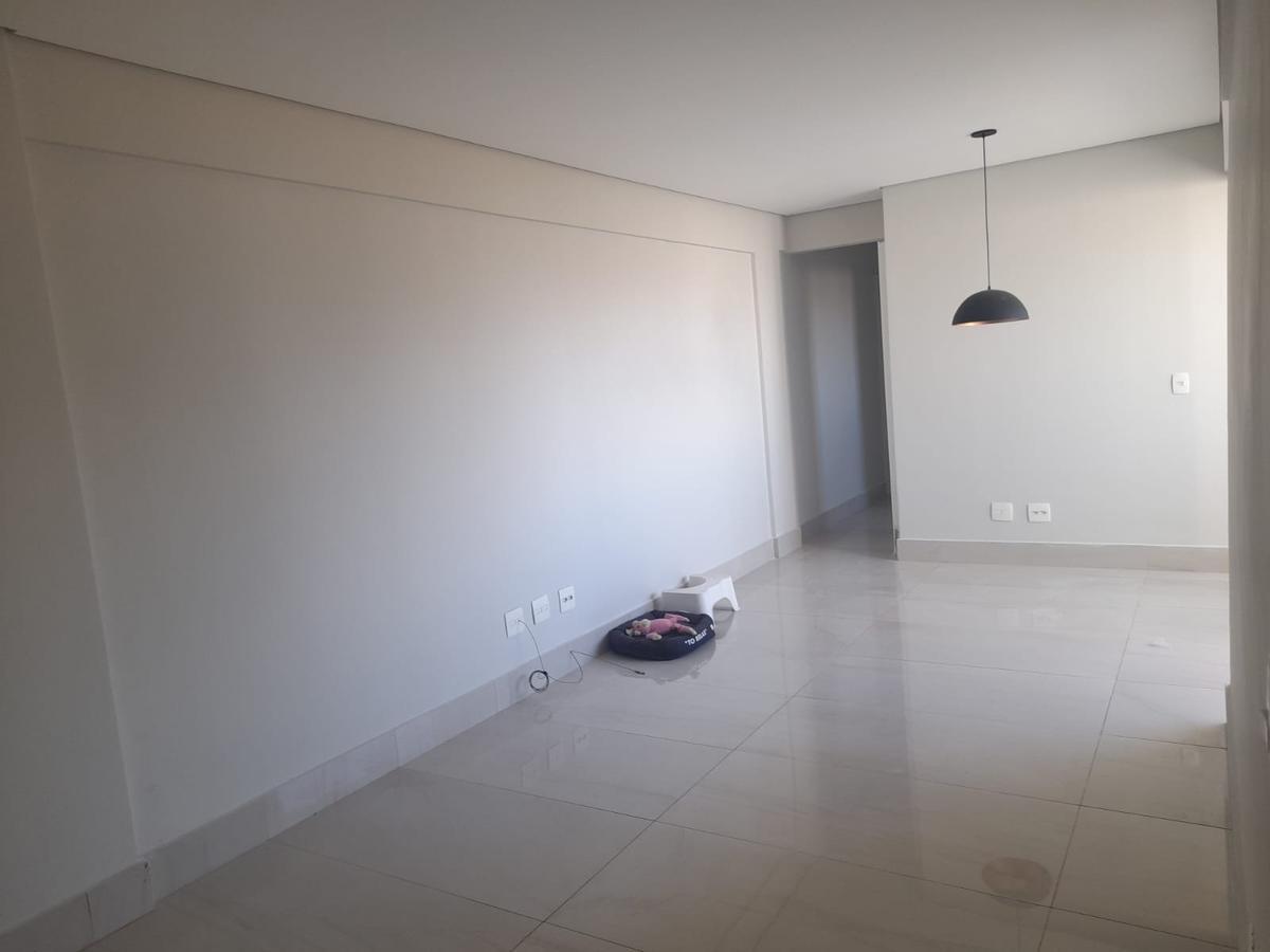 Apartamento, Sagrada Família, 3 Quartos, 2 Vagas, 1 Suíte