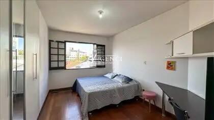 Casa, Camargos, 4 Quartos, 0 Vaga, 1 Suíte