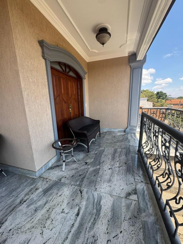 Casa, Trevo, 4 Quartos, 10 Vagas, 1 Suíte