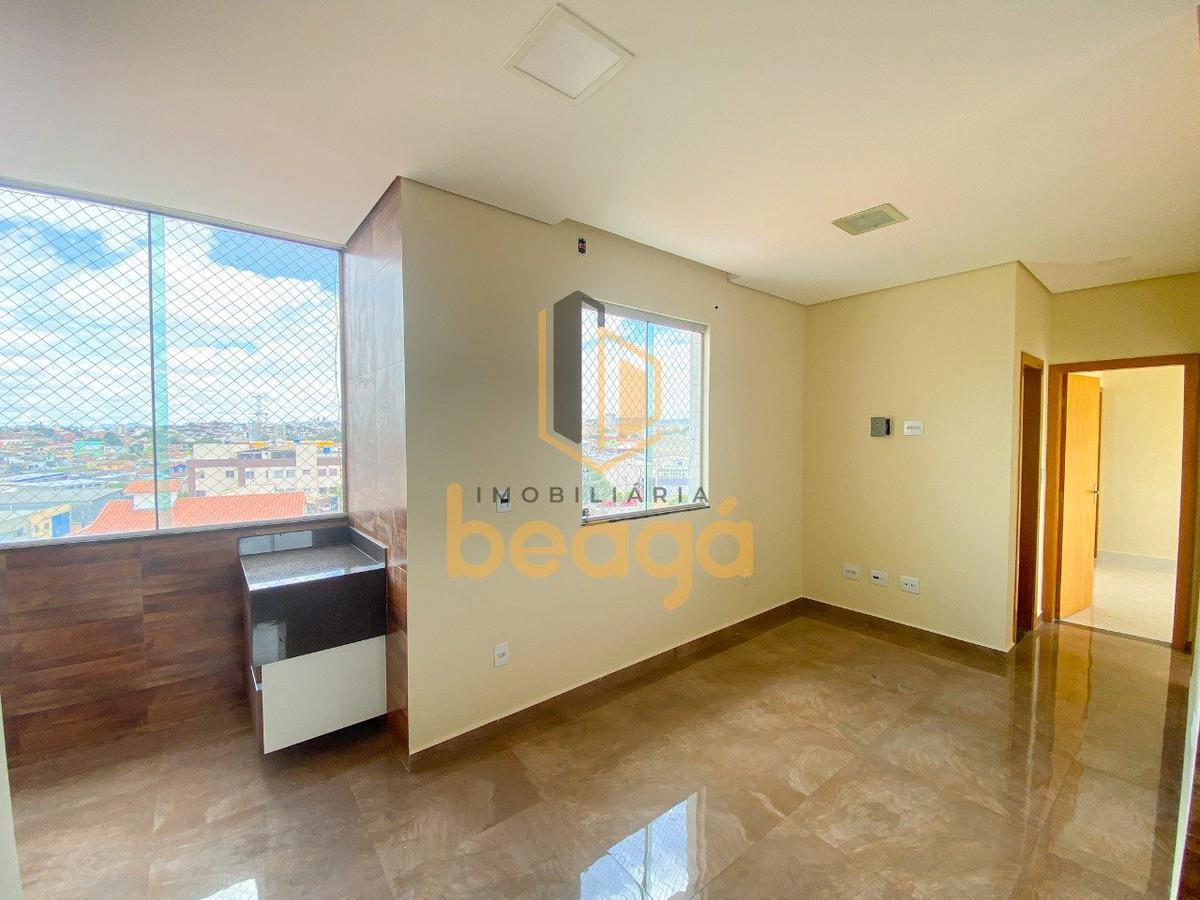 Cobertura, Arvoredo, 3 Quartos, 2 Vagas, 1 Suíte