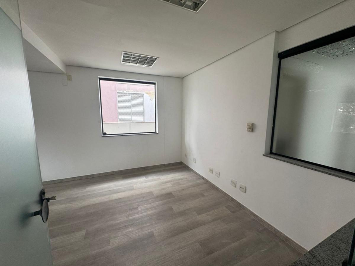 Casa Comercial, Floresta, 20 Quartos, 2 Vagas