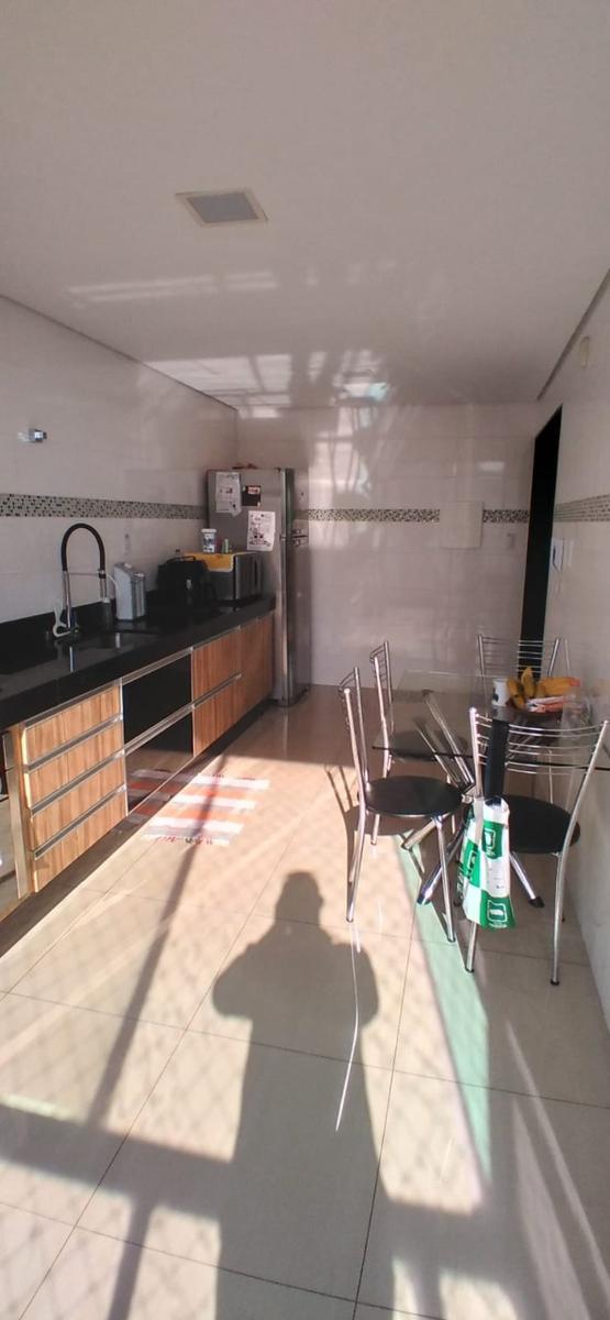 Cobertura, Jardim Riacho das Pedras, 4 Quartos, 3 Vagas, 2 Suítes