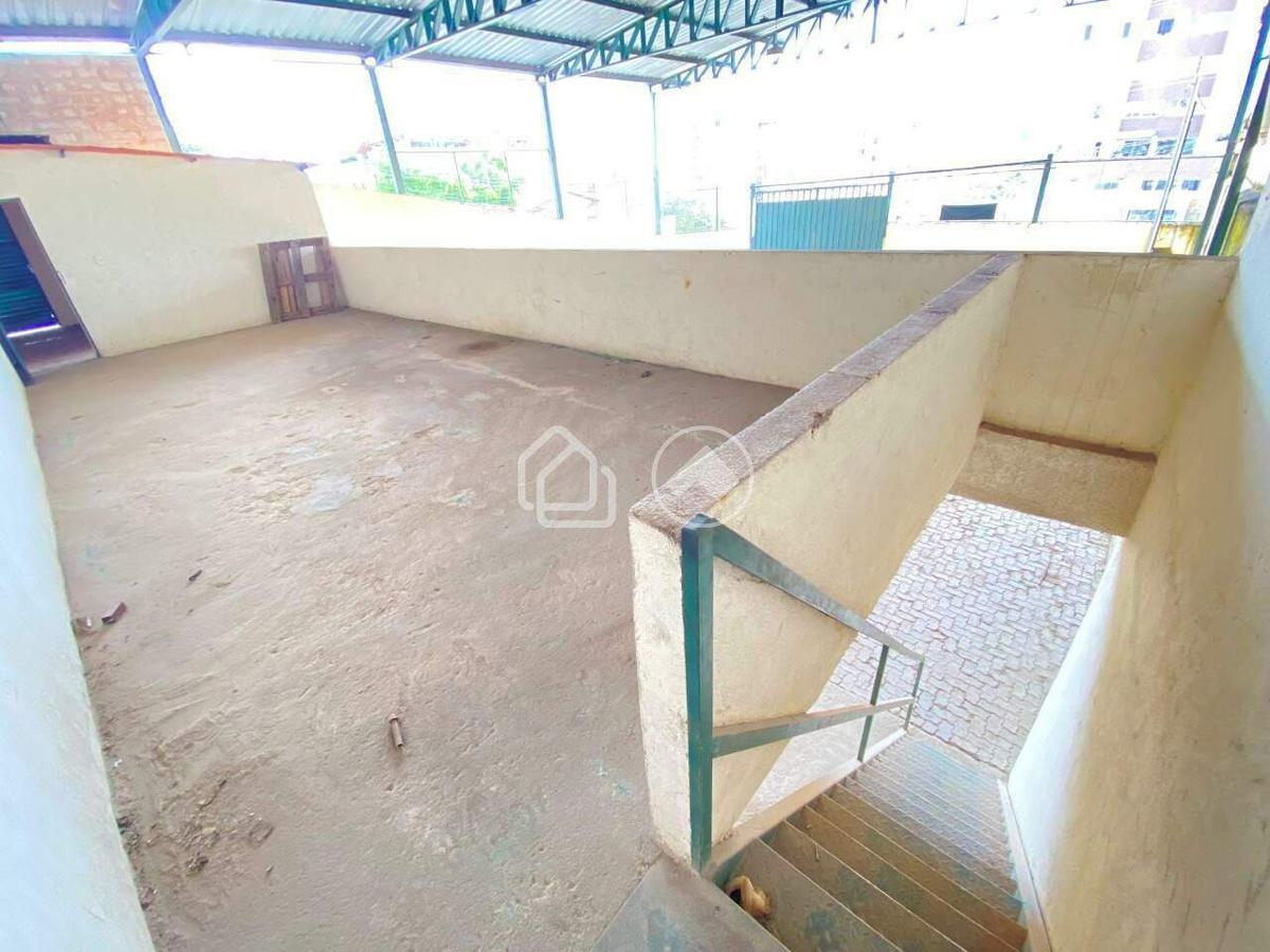 Galpão, Padre Eustáquio