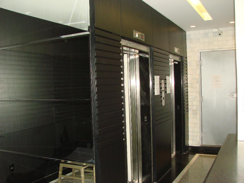 Sala, Lourdes, 0 Vaga
