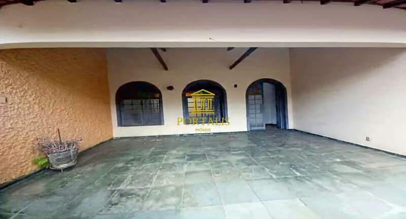 Casa, Cidade Nova, 5 Quartos, 3 Vagas, 1 Suíte